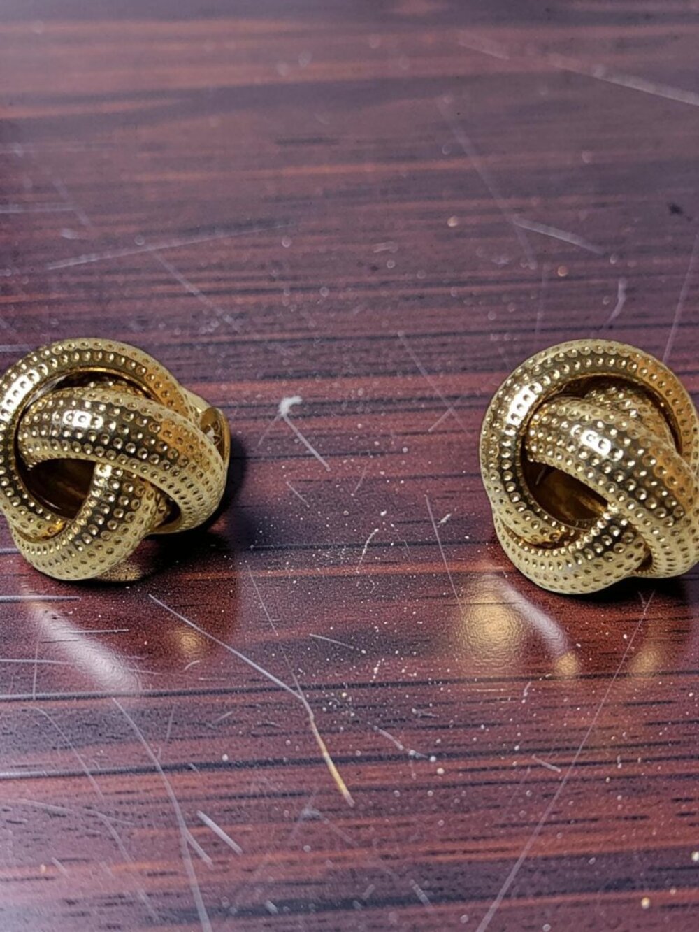 Vintage Patented Goldtone Love Knot Clip-on Earrings .5"